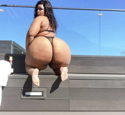 FatAssAfricanBarbie Stripchat Model
