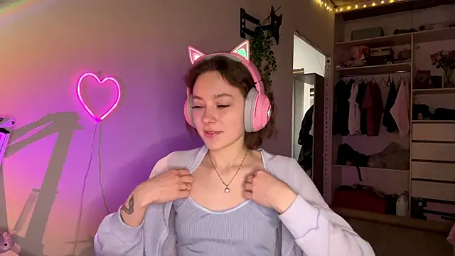 SlunkRear Stripchat Model